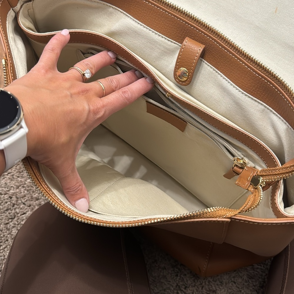 Excellent condition work bag - Picture 3 of 4